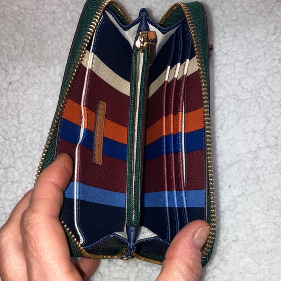 Tory Burch Multicolor Striped zip around  Wallet Excellent Condition - Picture 9 of 16